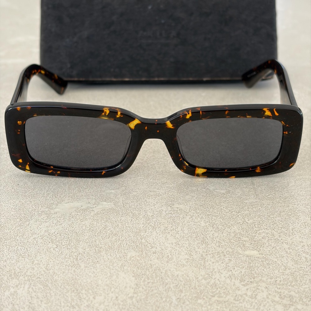 AKILA Verve Tortoise Shell Rectangular Sunglasses
